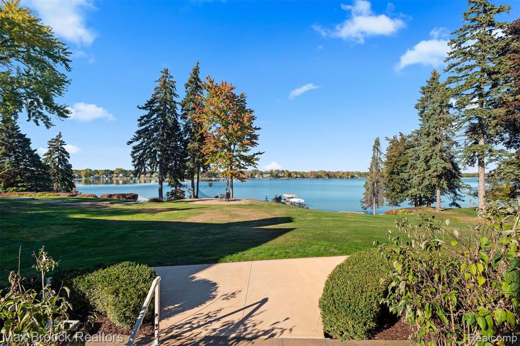 4764 Dow Ridge Road, Orchard Lake Village, MI 48324 — Photo 77
