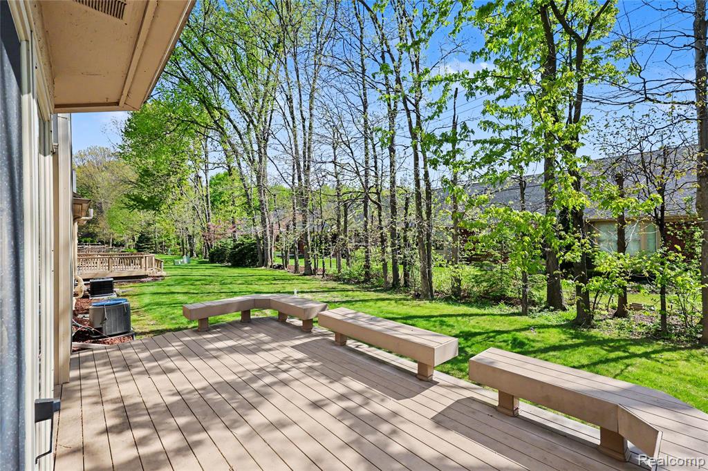41302 Fortuna Drive E, Clinton Twp, MI 48038 — Photo 29