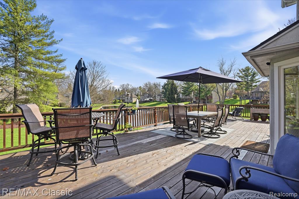 1726 Pondview Lane, Commerce Twp, MI 48382 — Photo 53