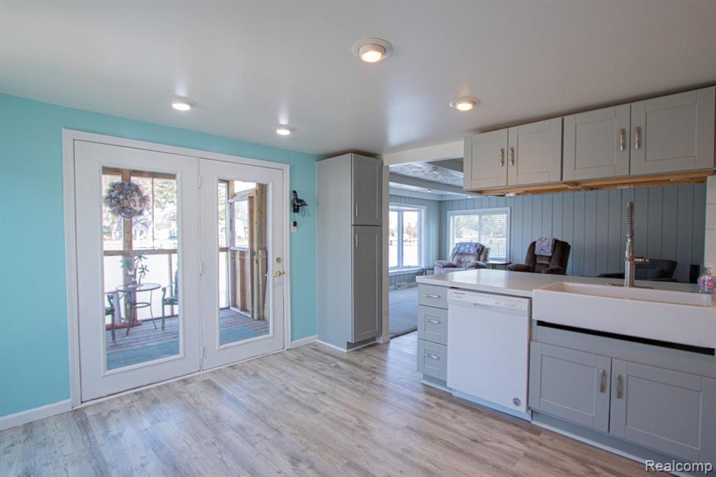 39964 SHORELINE Drive, Harrison Township, MI — Photo 6