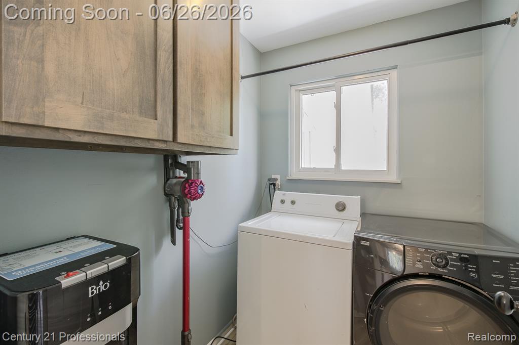 500 Neptune Drive, Ortonville, MI 48462 — Photo 24