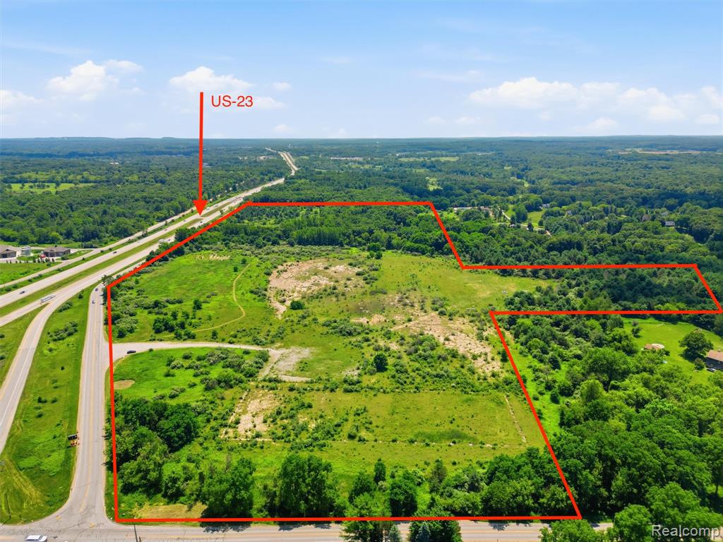 4975 Old Us 23, Fenton, MI 48430 — front exterior