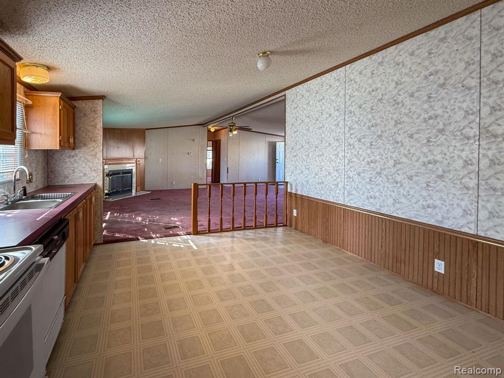 1898 Evergreen Lane, Ypsilanti, MI 48198 — Photo 10