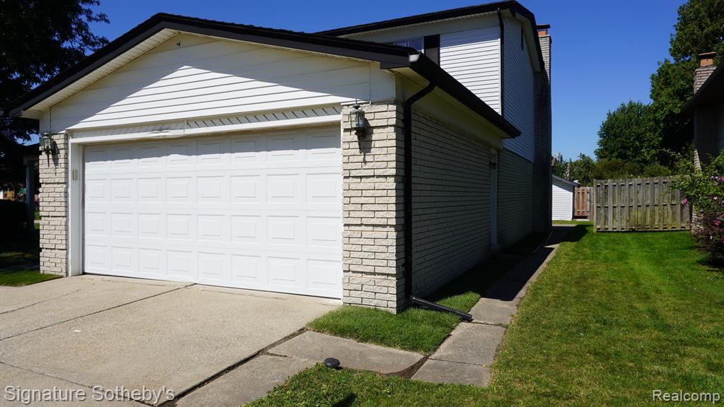 4415 FOX HILL Drive, Sterling Heights, MI 48310 — Photo 25