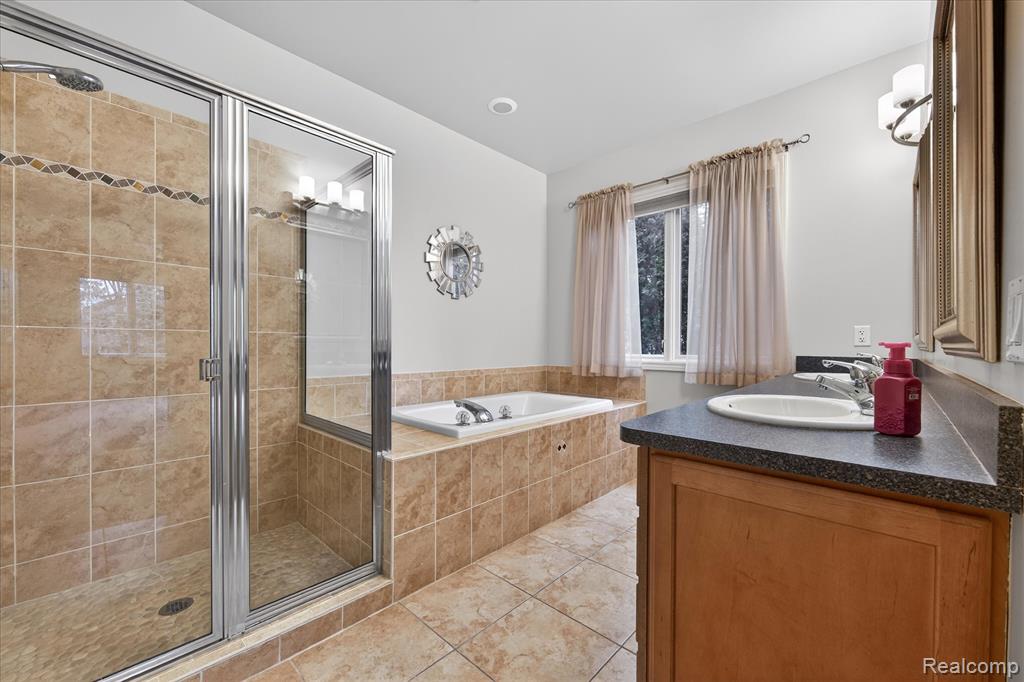 57165 Willow Ridge Boulevard, Washington, MI — Photo 32