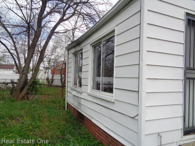 18927 Stansbury Street, Detroit, MI 48235 — Photo 8