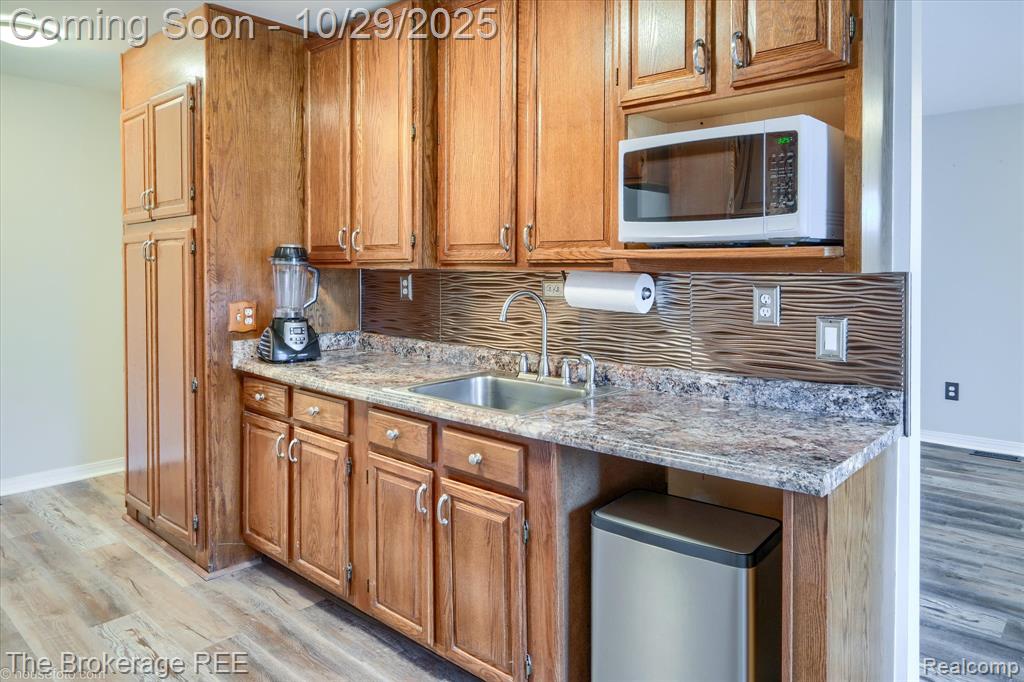 9414 Parkwood N, Davison, MI 48423 — Photo 17