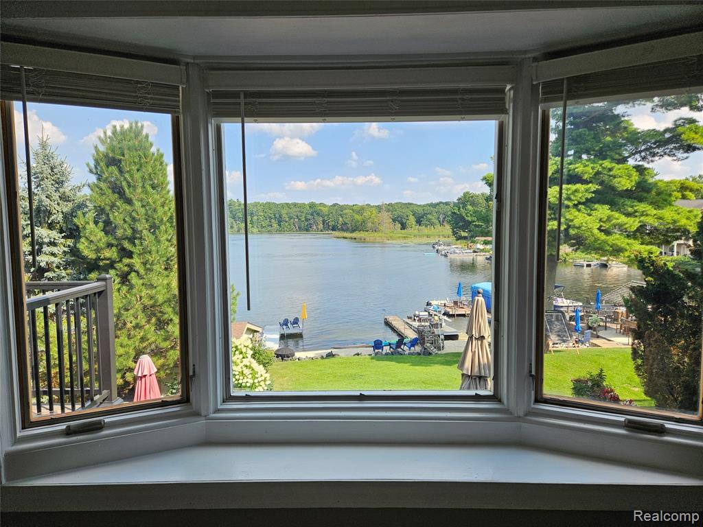1325 Beach Drive, Orion, MI — Photo 14