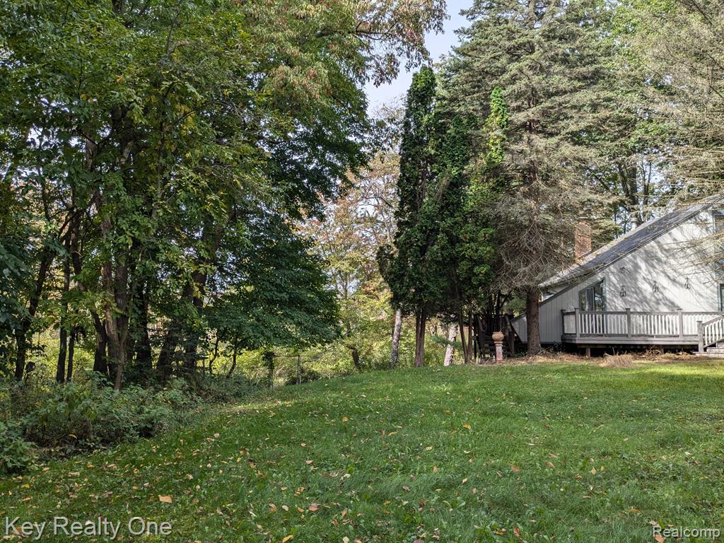 150 PORTER Lane, Leonard, MI 48367 — Photo 6