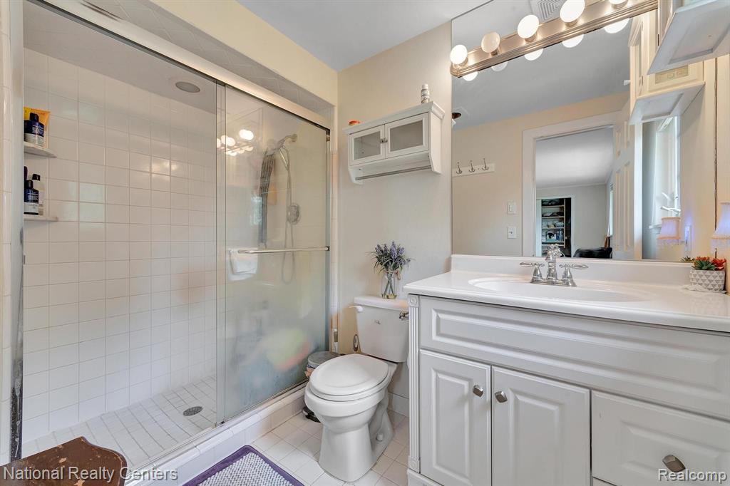 5450 Pocono Street, West Bloomfield, MI 48323 — Photo 39
