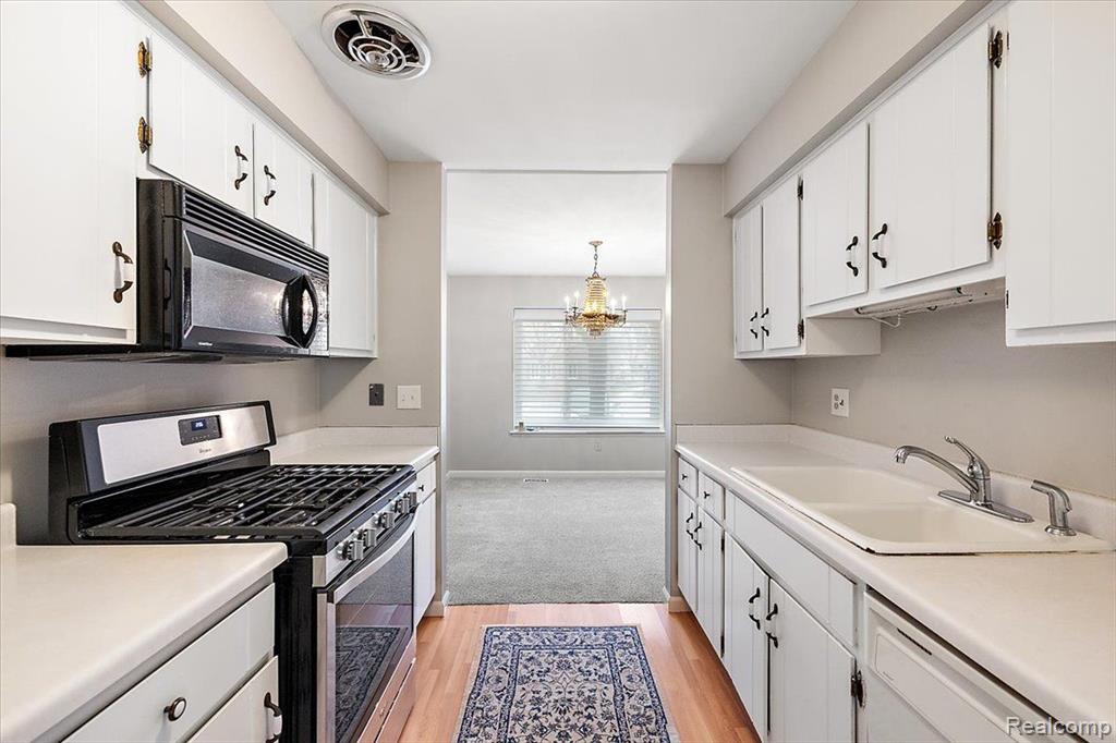 4914 CARA, Royal Oak, MI 48073 — Photo 5