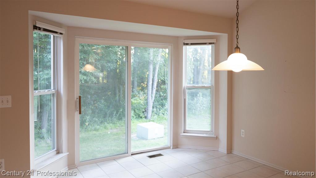 4193 Shorebrook Drive, #68, Sterling Heights, MI 48314 — Photo 15