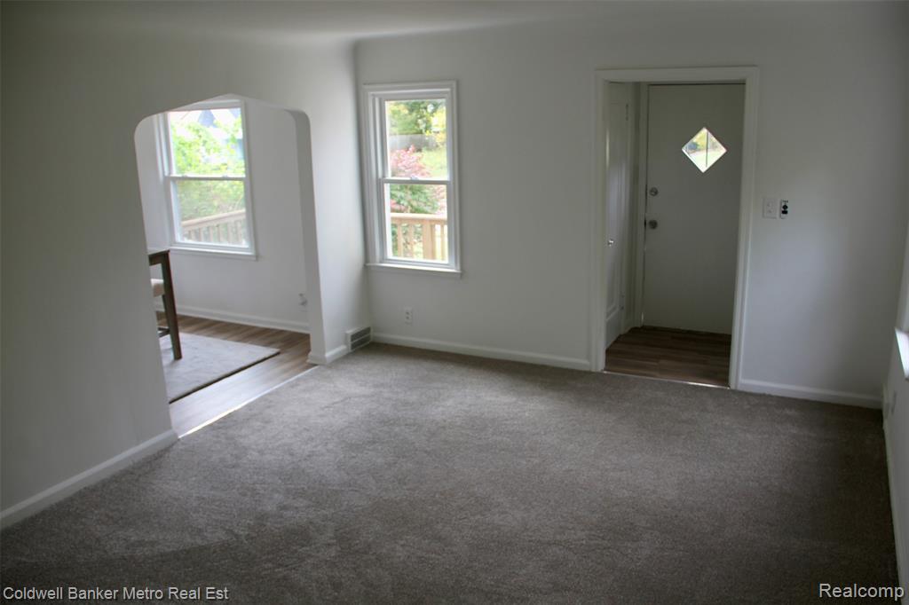 92 N Ardmore Street, Pontiac, MI 48342 — Photo 5