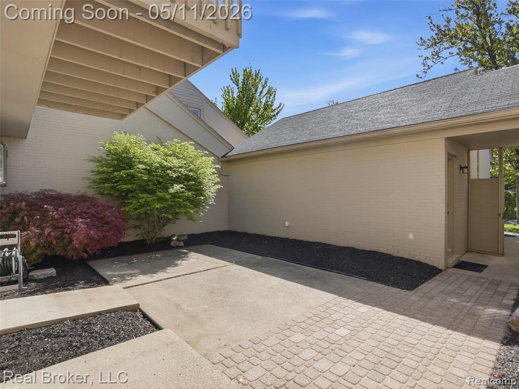 42115 E Edward Drive, Clinton Twp, MI 48038 — Photo 40
