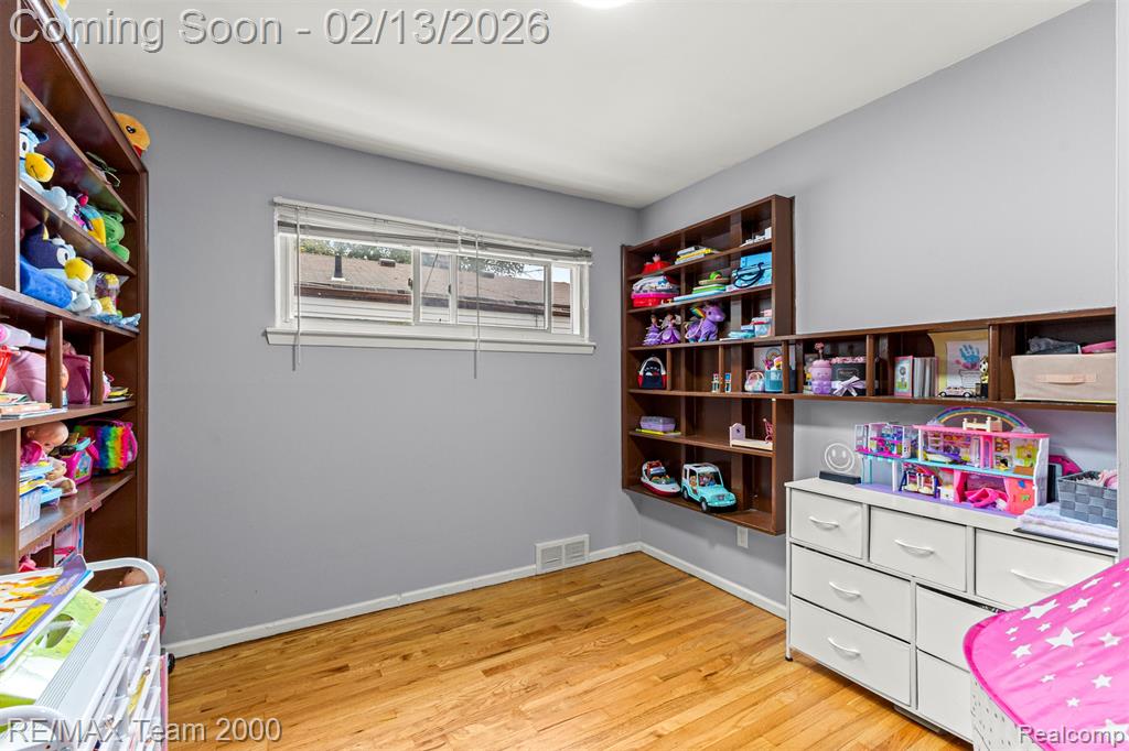 4940 Mayfair Street, Dearborn Heights, MI 48125 — Photo 16