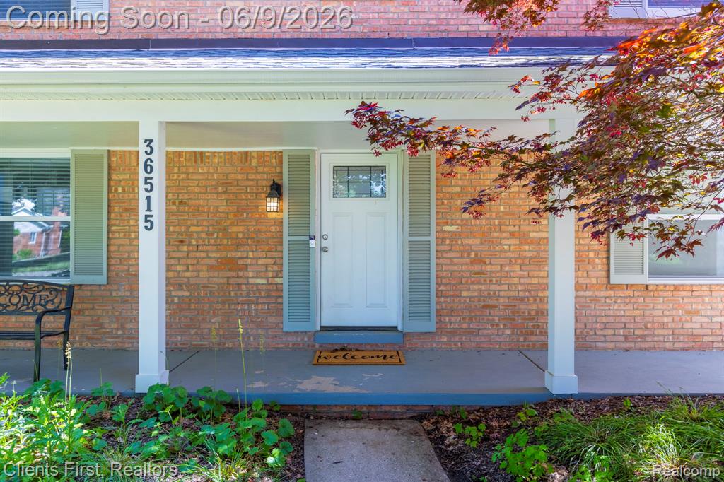 36515 Vicary Lane, Farmington, MI 48335 — Photo 2