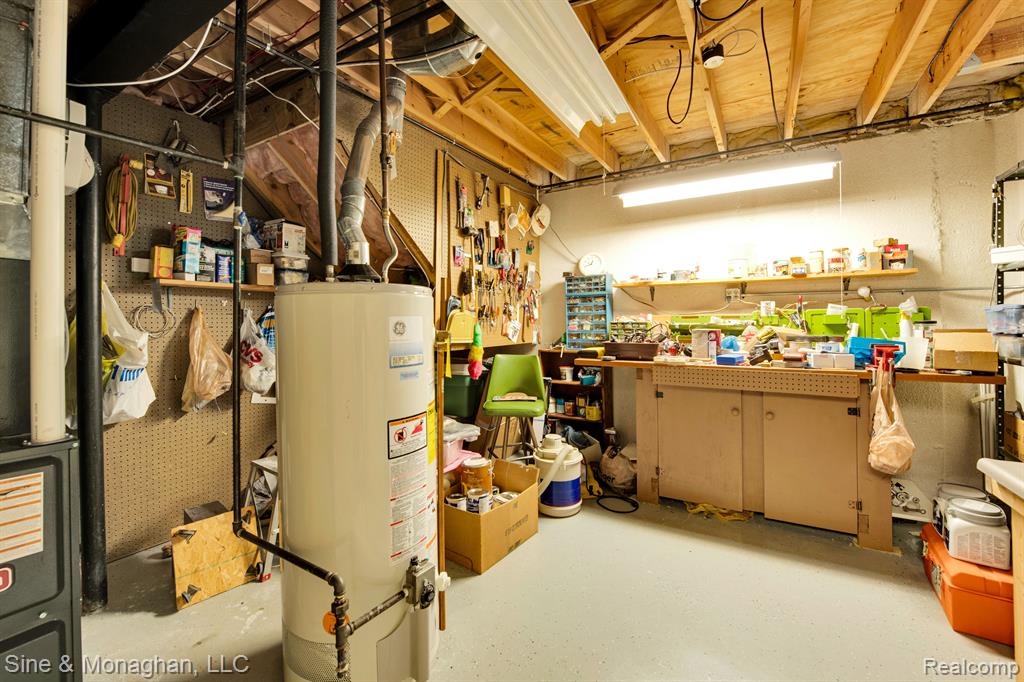 41856 RIVERWOOD Court, Canton, MI 48187 — Photo 23