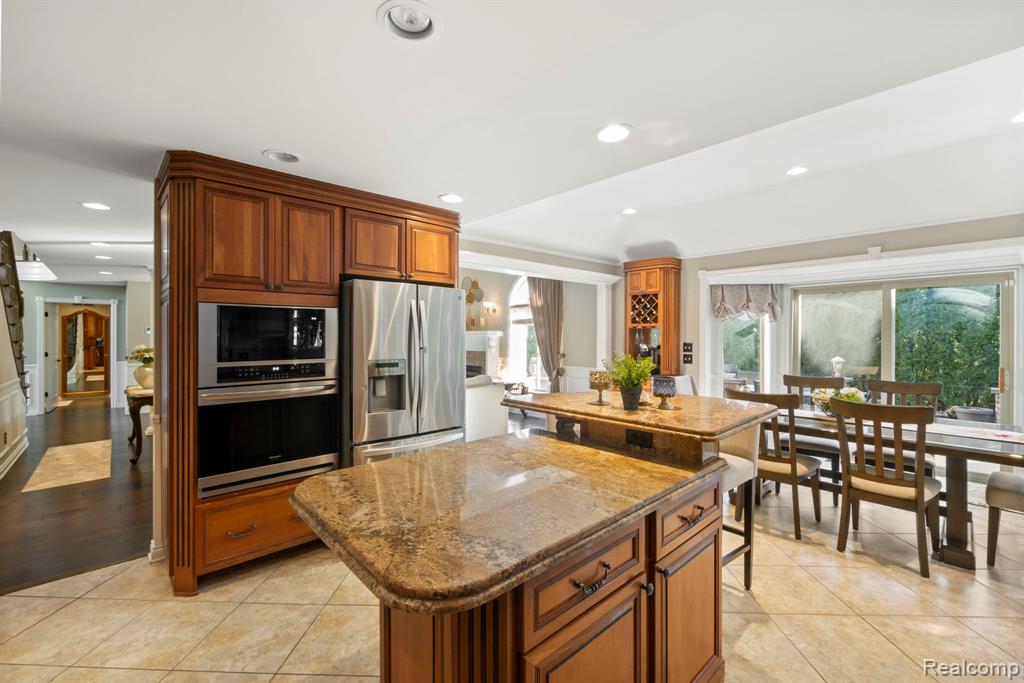 51246 Woodside Drive, Macomb, MI 48042 — Photo 13