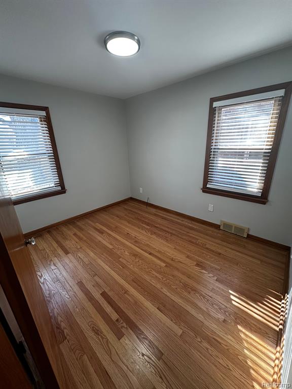 950 N YORK Street, Dearborn, MI 48128 — Photo 12