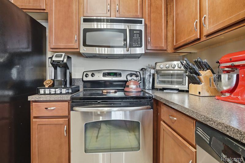28304 Adler Park Drive S, New Baltimore, MI — Photo 10