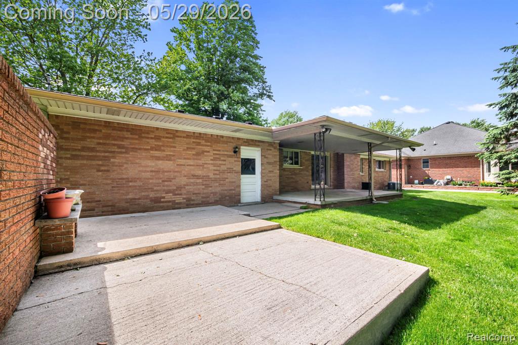38230 Chartier Street, Harrison Township, MI — Photo 43