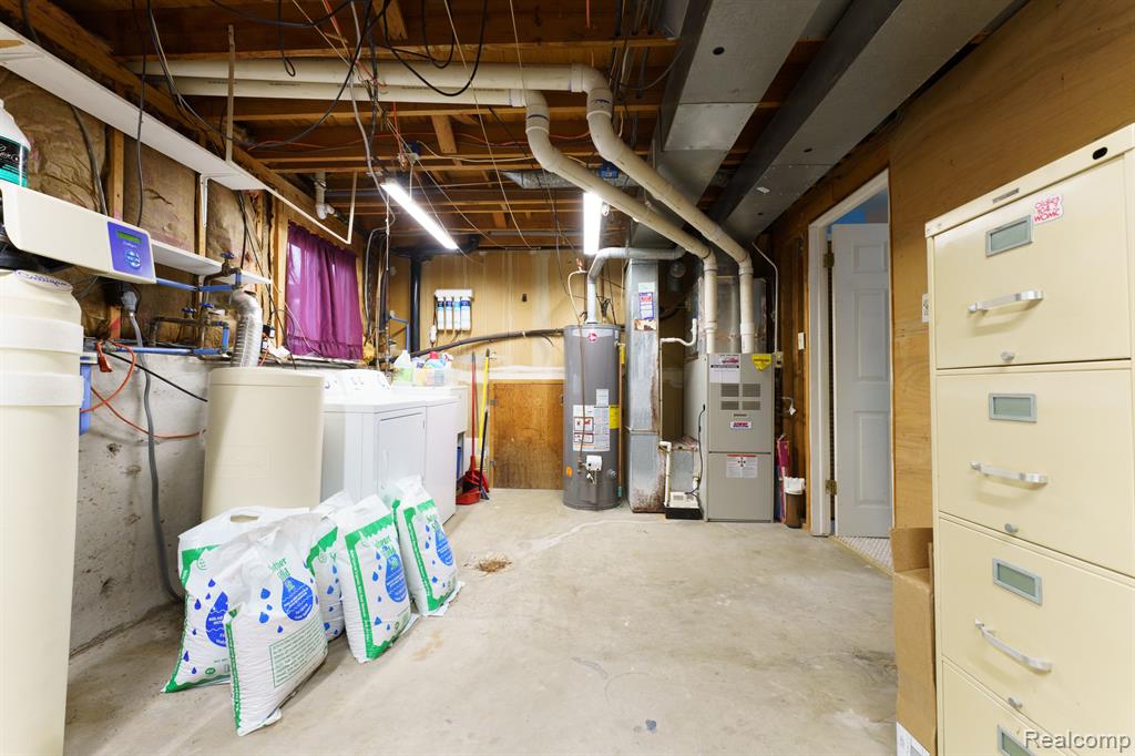 985 TIERNEY, Highland, MI 48356 — Photo 17