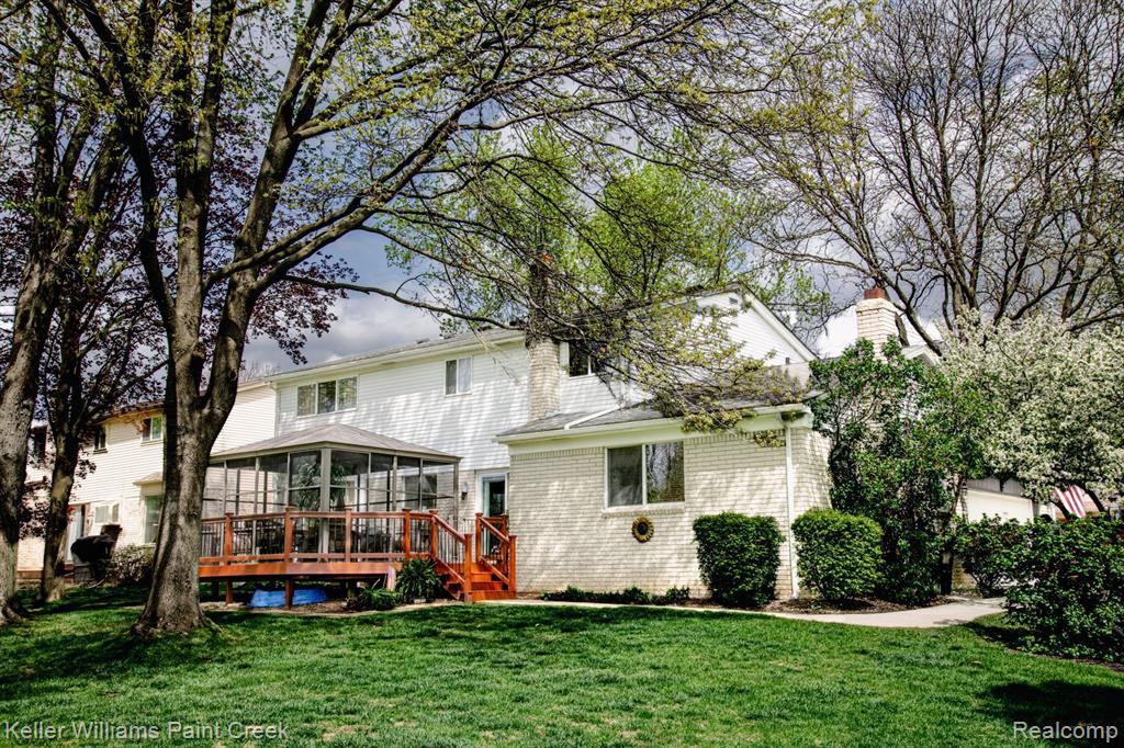 401 PINEHURST Drive, Rochester Hills, MI 48309 — Photo 35