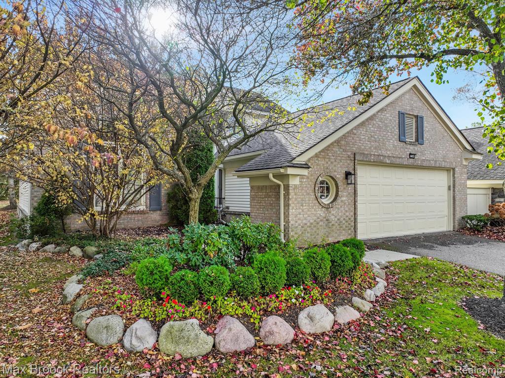 7248 SIMSBURY Drive, West Bloomfield, MI — Photo 3