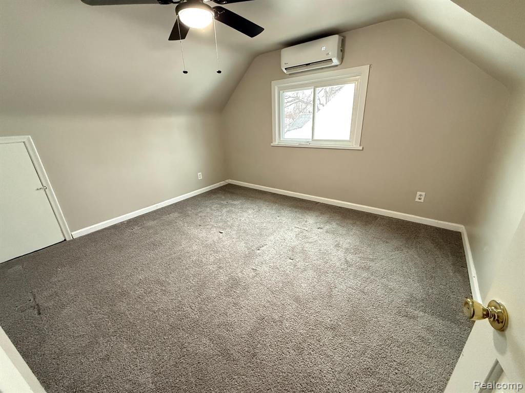 7331 Drexel Street, Dearborn Heights, MI 48127 — Photo 15