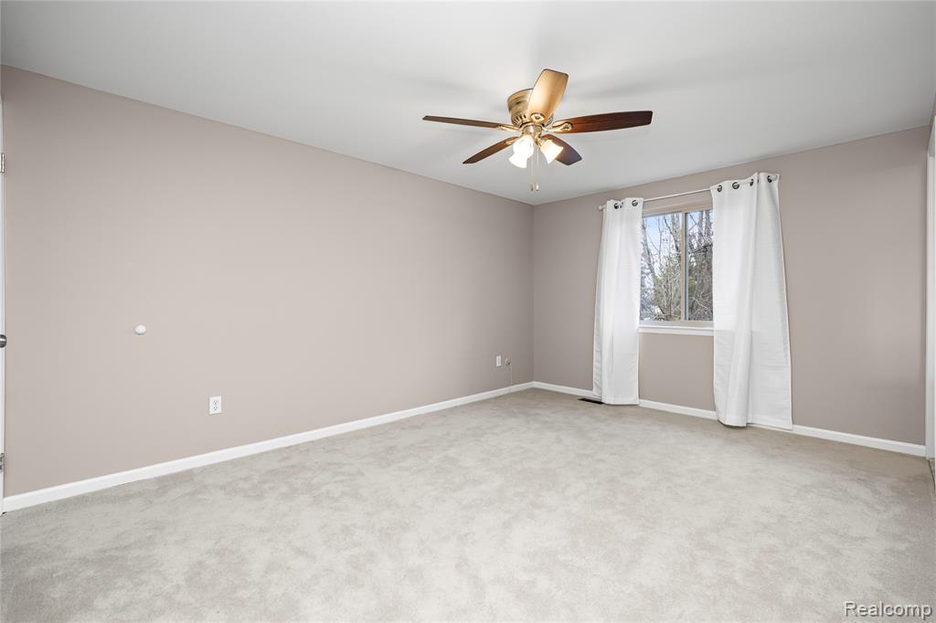 864 Dressler Lane, Rochester Hills, MI 48307 — Photo 29