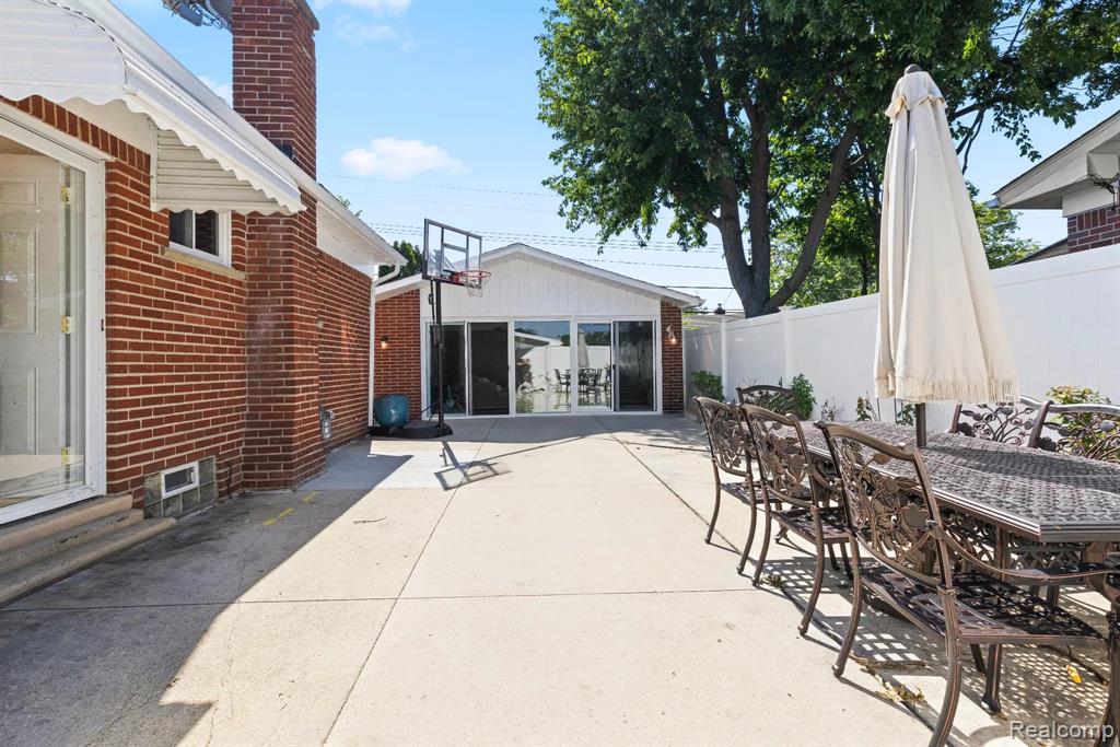 6151 Coolidge Street, Dearborn Heights, MI 48127 — Photo 10