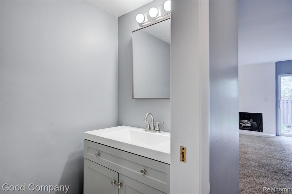 2030 WICKHAM Street, Royal Oak, MI 48073 — Photo 20