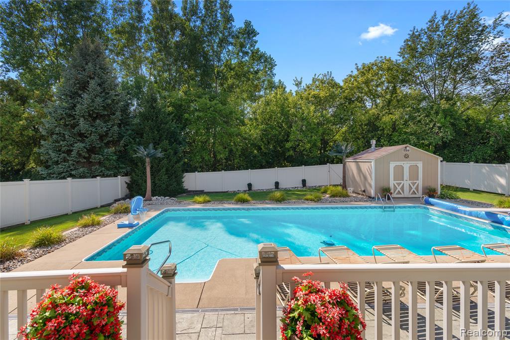 8316 N Port, Grand Blanc, MI 48439 — Photo 42