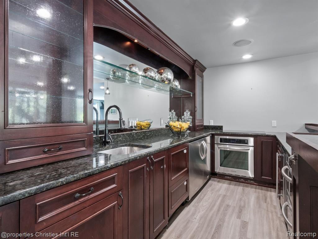 920 SOUTHDOWN Road, Bloomfield Hills, MI 48304 — Photo 50