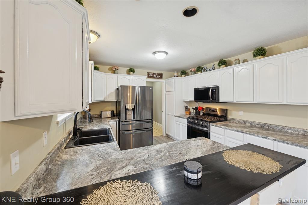 15082 Meadow Lane, Linden, MI 48451 — Photo 14