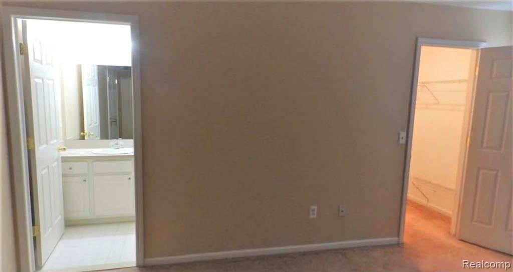 9026 Newport Way, Livonia, MI 48150 — Photo 16