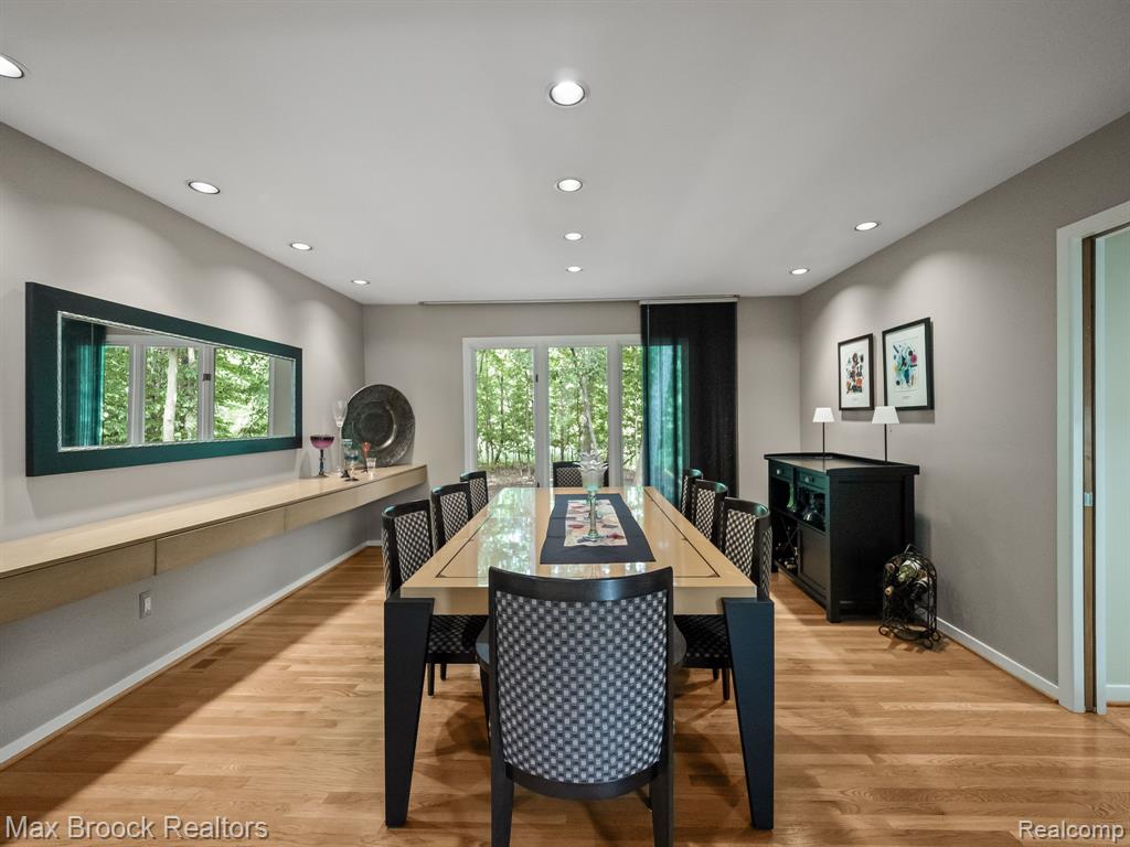 6224 Bromley Court, West Bloomfield, MI — Photo 11