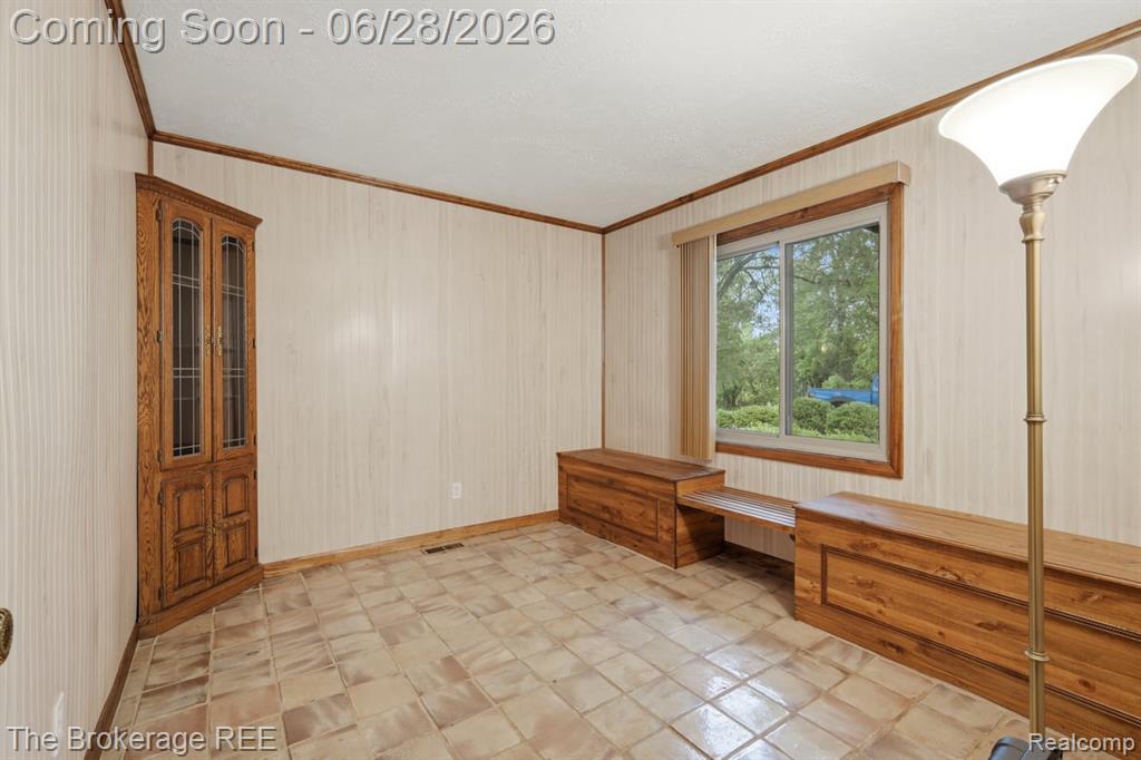 8475 Knox Road, Clarkston, MI 48348 — Photo 46