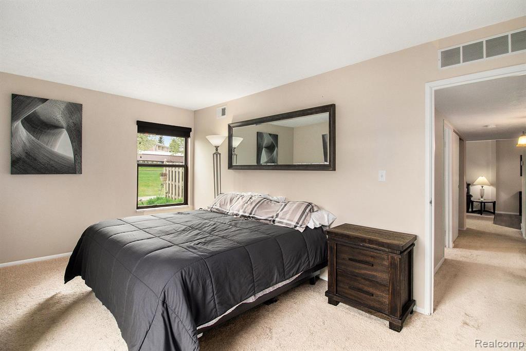 61216 GREENWOOD Drive, South Lyon, MI 48178 — Photo 13