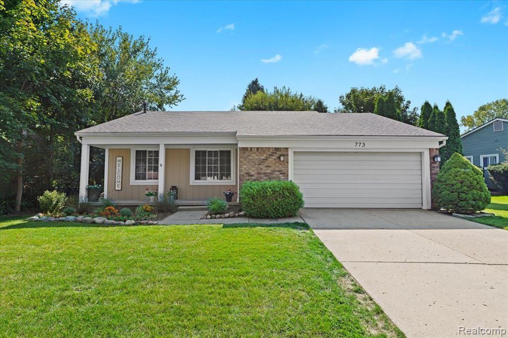 773 OAK RIDGE Drive, Brighton, MI 48116 — front exterior