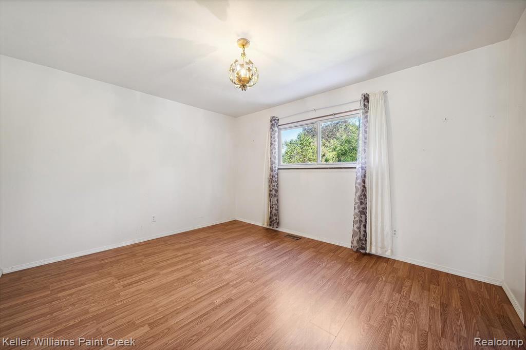 1852 MIDVALE Avenue, Ypsilanti, MI 48197 — Photo 23