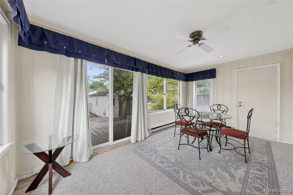 9818 Roseland Street, Livonia, MI 48150 — Photo 13