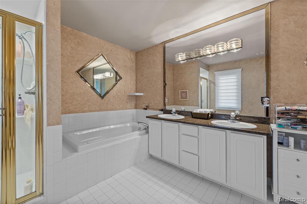 43505 Austin Drive, Sterling Heights, MI 48314 — Photo 24