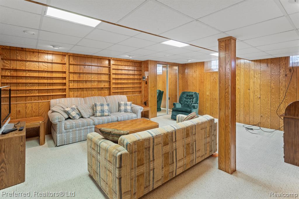9980 HUBERT Avenue, Allen Park, MI 48101 — Photo 20