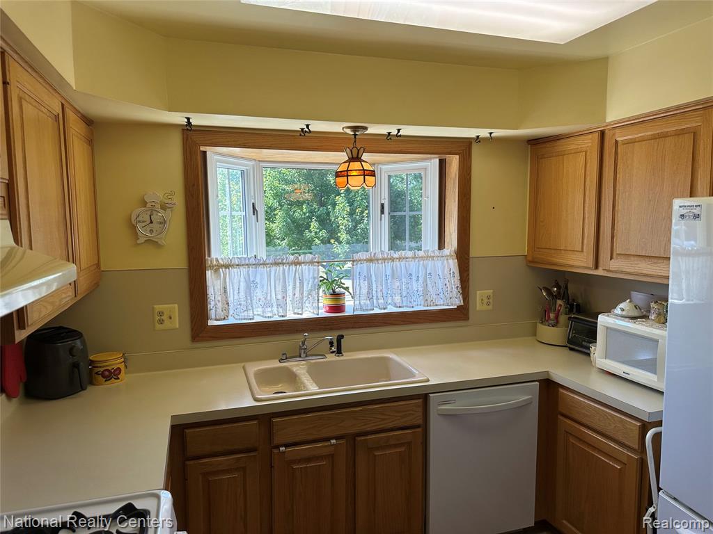 1213 E Franciscan Court, Canton, MI 48187 — Photo 16
