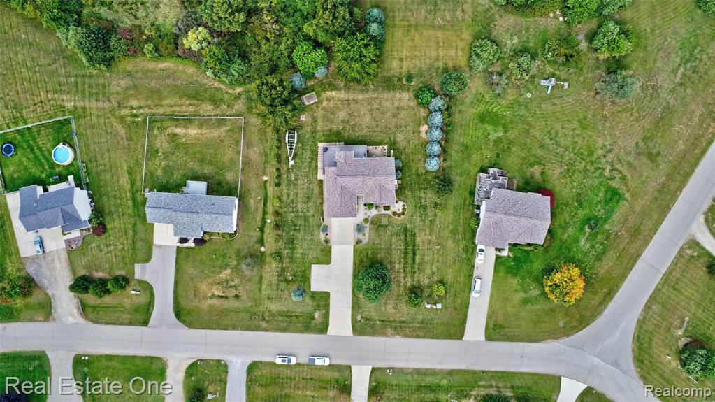 5899 Cobblestone Drive, Almont, MI 48461 — Photo 32