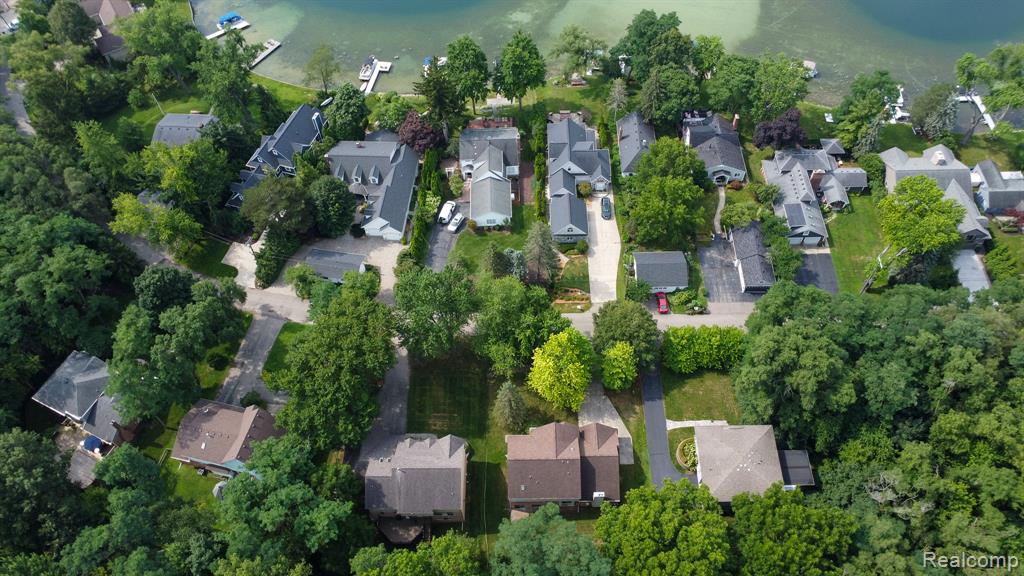 6926 Alden Drive, West Bloomfield, MI 48324 — Photo 3