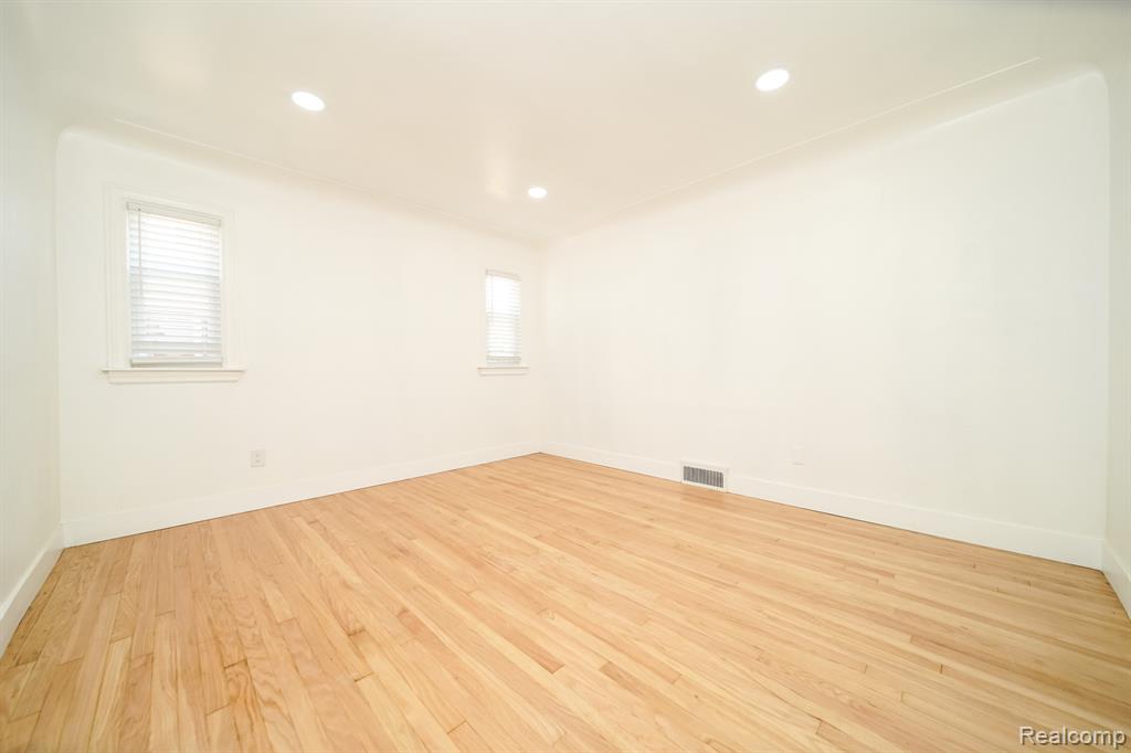 243 Newport Street, Detroit, MI 48215 — Photo 19