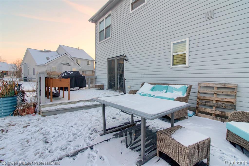 6647 ROBINDALE Drive, Ypsilanti, MI 48197 — Photo 29