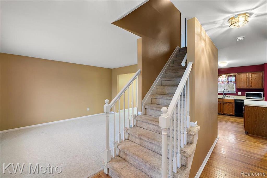 3767 PARKLAWN Drive, Canton, MI 48188 — Photo 16